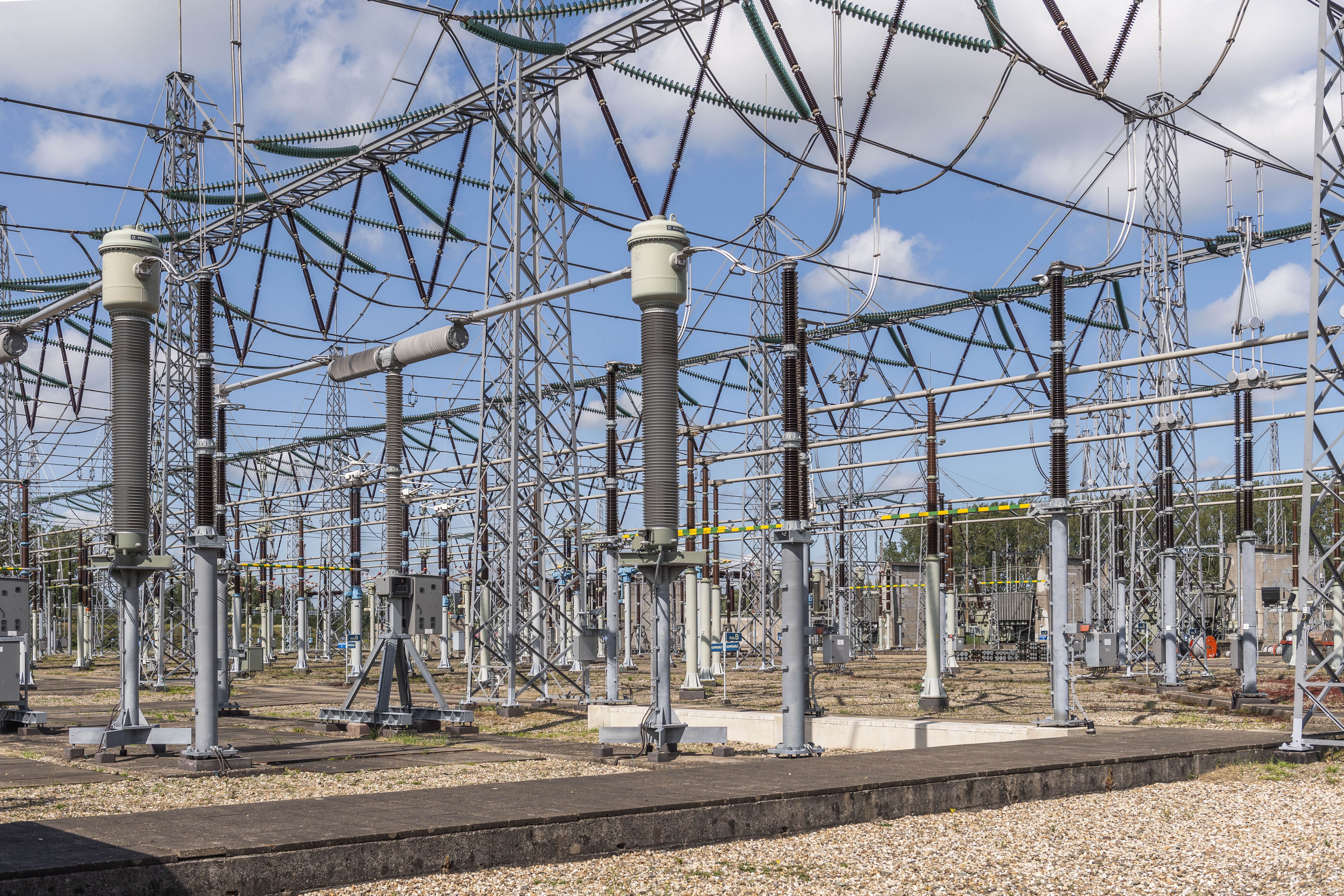 380kv-station.jpg