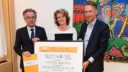 Aanbieden-rapport-overlegtafel-08e76308-8373-4157-904b-610324105e4e